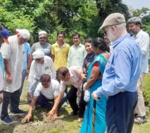 भारत ज्ञान विज्ञान समिति की ओर से गोष्ठी कर एवं छायादार पेड़ लगाकर मनाया गया विश्व पर्यावरण दिवस