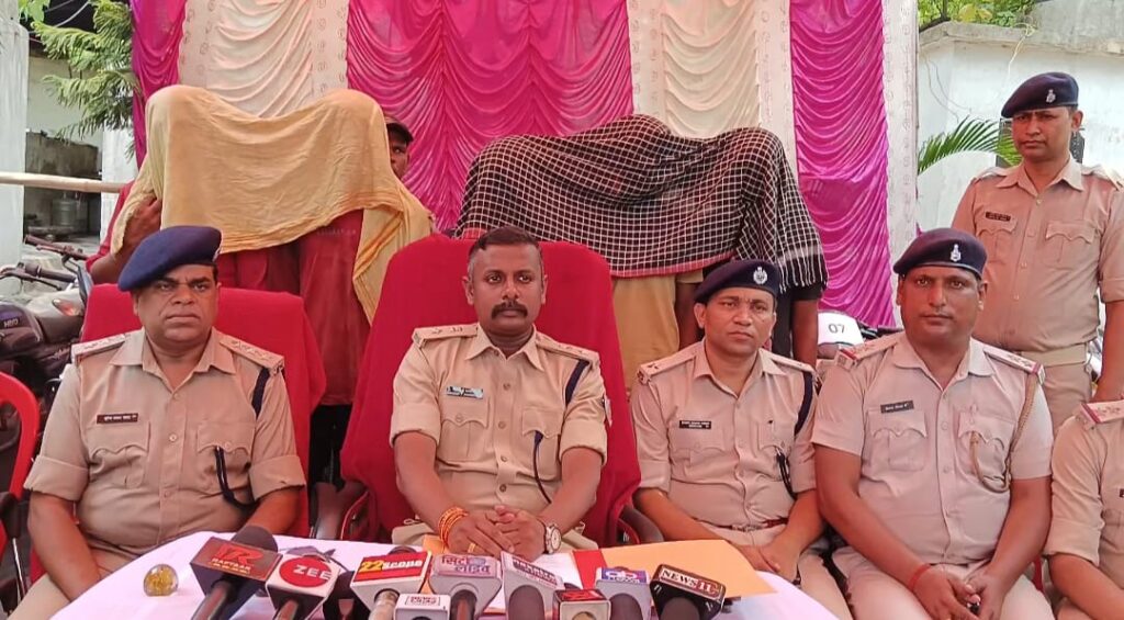 बाइक चोरी वारदात में पुलिस को मिली बड़ी सफलता,5 शातिर चोरों को किया गिरफ्तार, चोरी की गई 12 बाइक भी किया बरामद